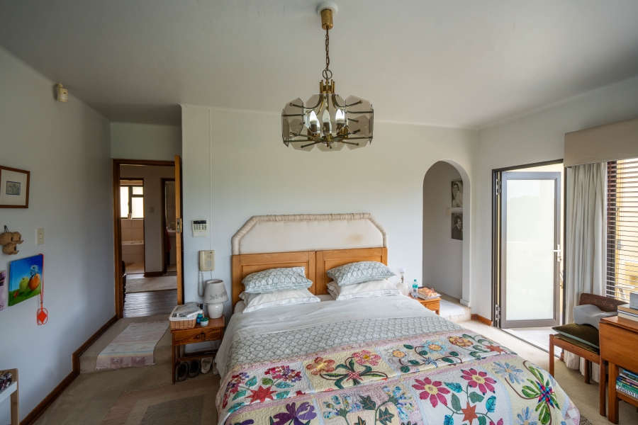 7 Bedroom Property for Sale in West Beach Eastern Cape